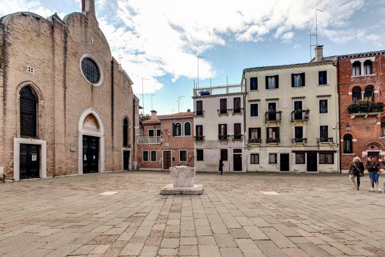 Charming Castello Apartments Venesia Bagian luar foto